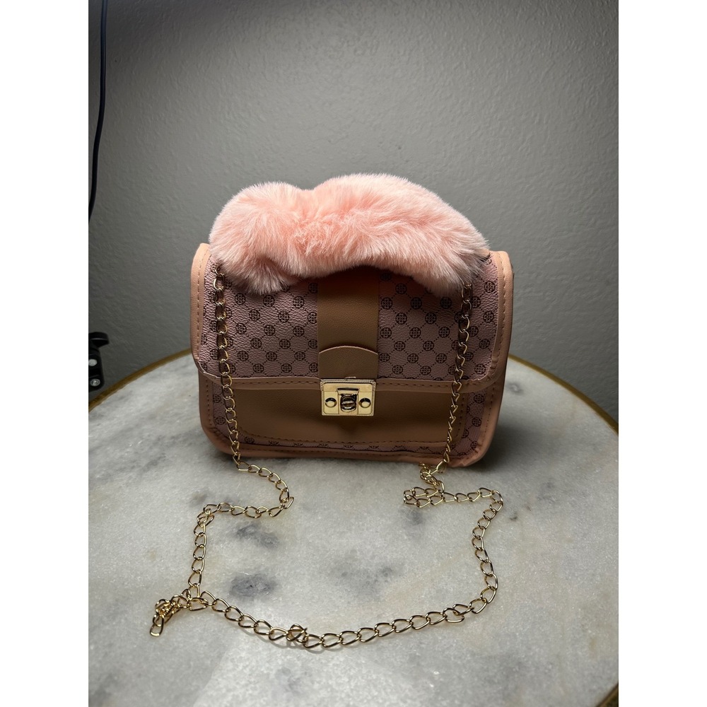Pink Monogram Print Crossbody Bag Faux Fur Handle Gold Chain Strap Handbag‎